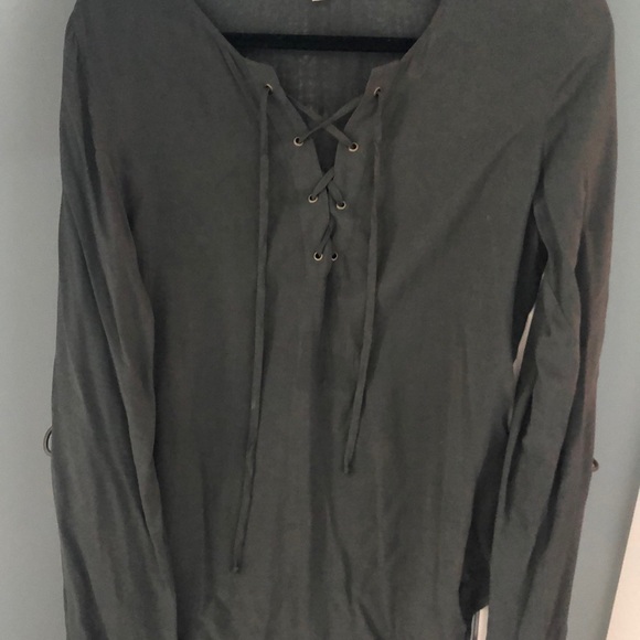 Cloth & Stone Amry Green Bell Sleeve Top - Picture 2 of 4